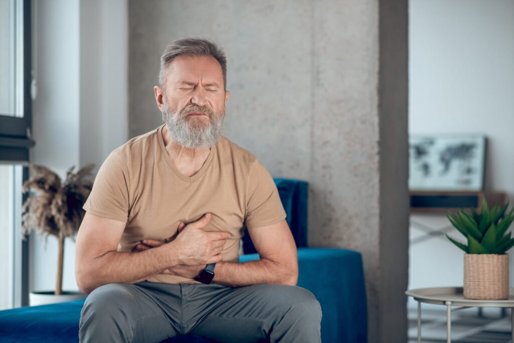 Refluks — objawy, dieta, czego unikać